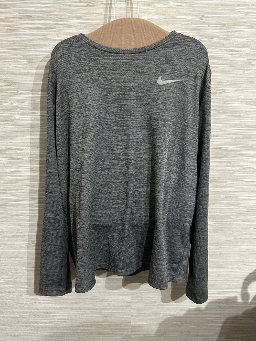 Nike Dri-FIT Running Long Sleeve Shirt Men’s XL Heather Gray Athletic